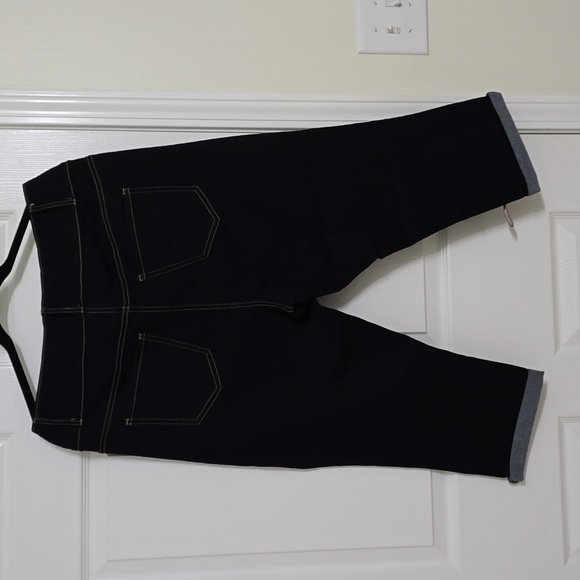 Jean - Picture 3 of 3